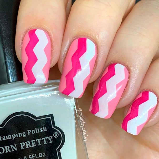 Pink Geometric Nail Design #geometricnails #easynailart
