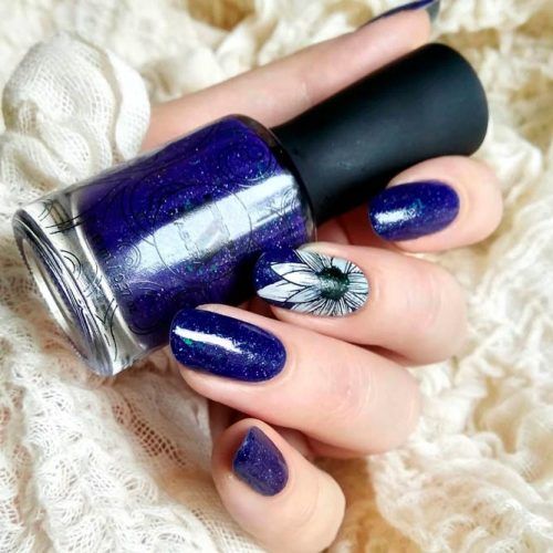 Shimmery Navy Blue Nails With Flowers #flowersnails #bluenails #shimmerynails
