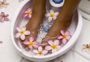 Как подготовить ванночку для ног
