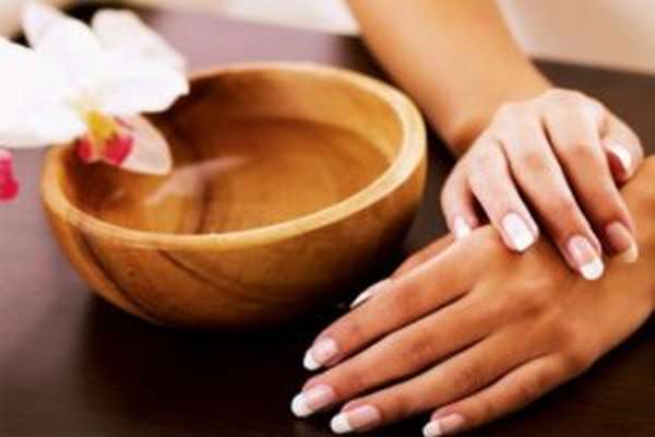 Польза парафиновых ванночек, как делать для рук, ног и лица