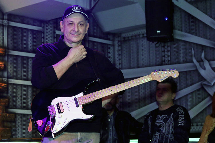 Тимур Мардалейшвили, рок-клуб Machine Head (г. Саратов), 21 ноября 2015 года